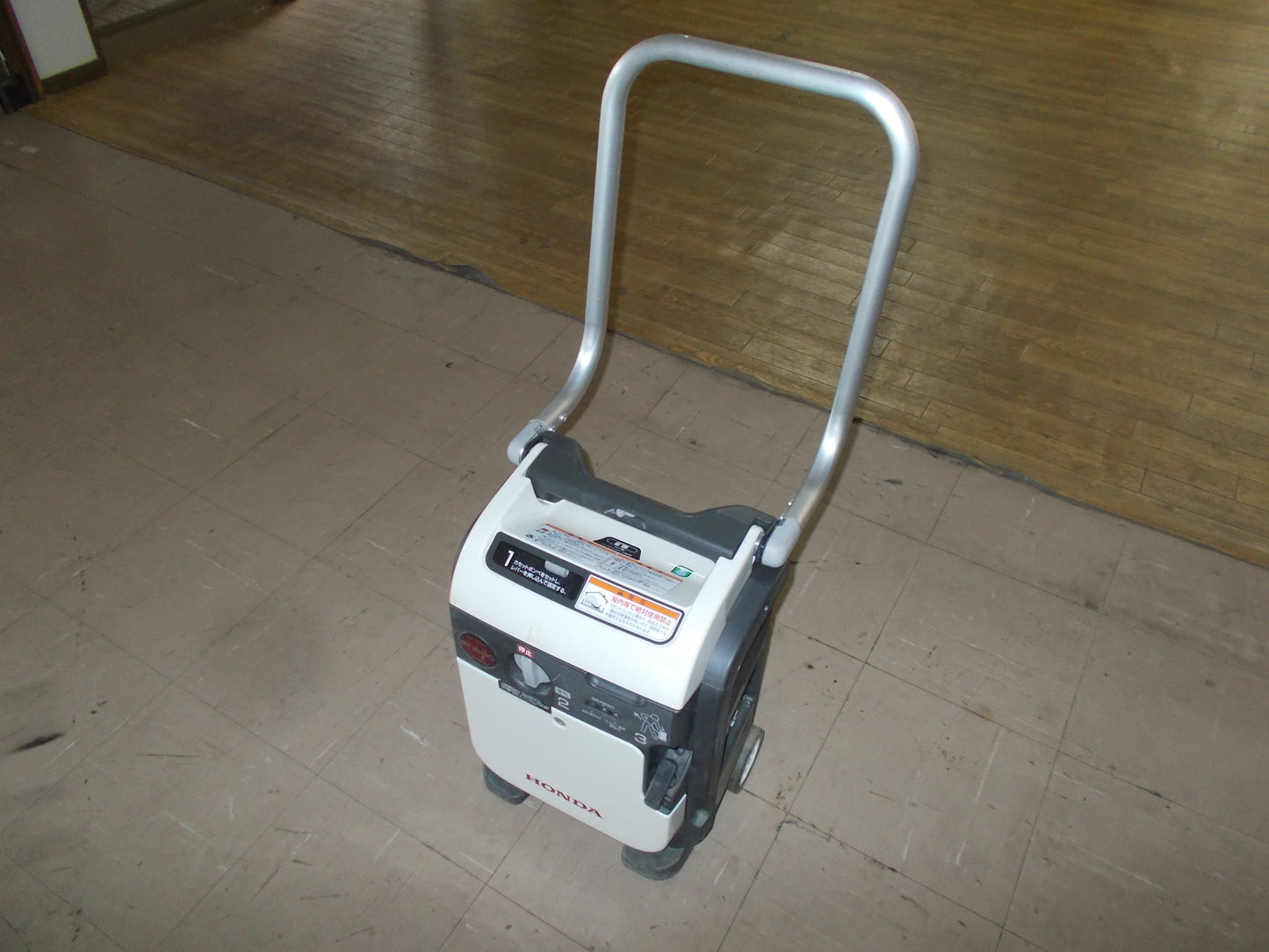 ホンダ　中古　発電機　EU9iGB　カセットボンベ専用