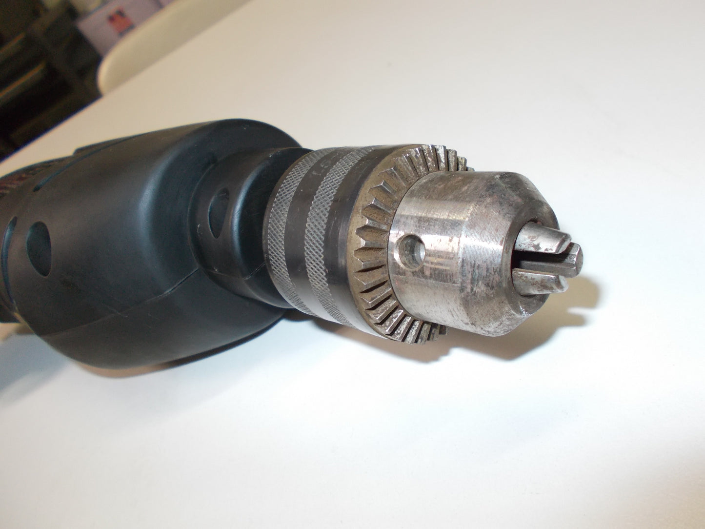 新興製作所　中古　電動ドリル　SVV-130A