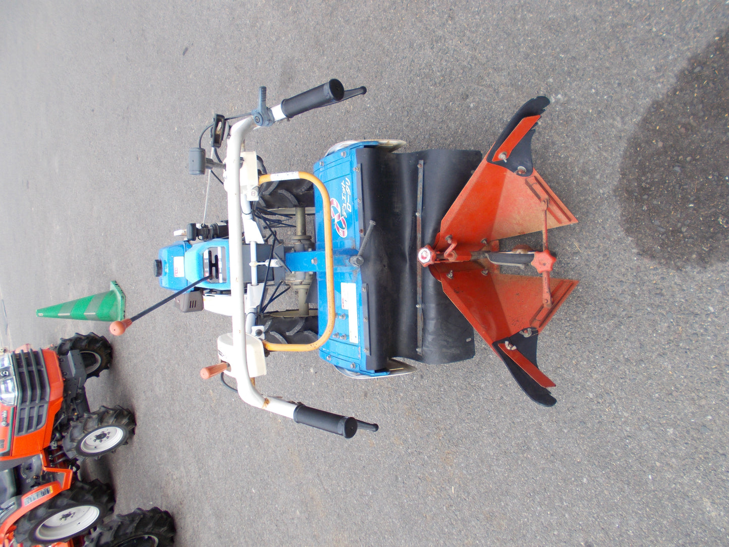 イセキ　中古　耕耘機　KVR70-HX