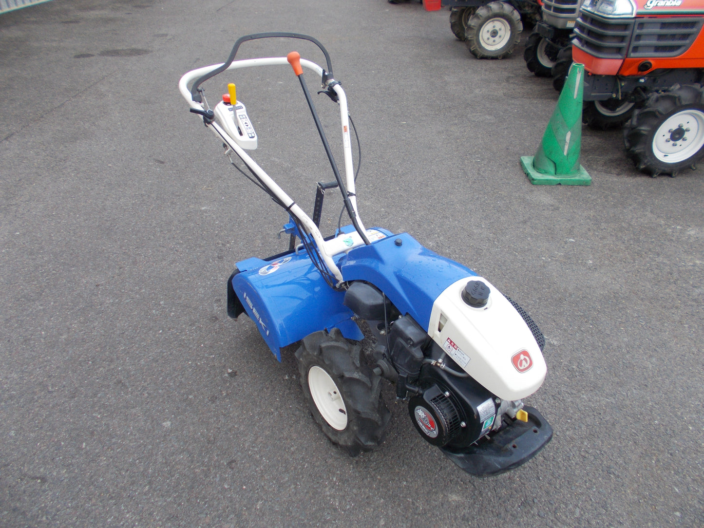 イセキ　中古　耕耘機　KCR600-HX