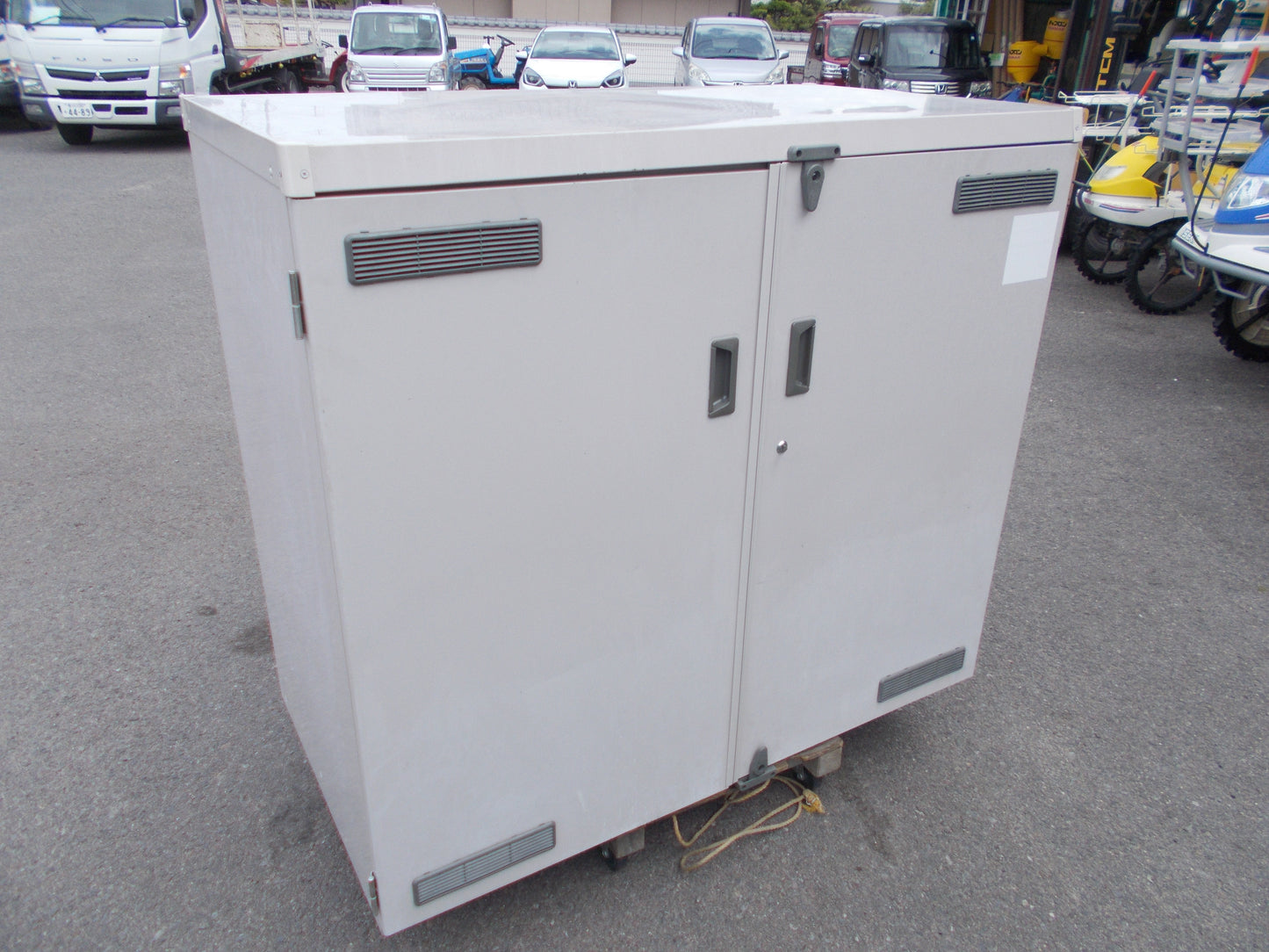 ヨド　中古　保管庫　YRH-1000