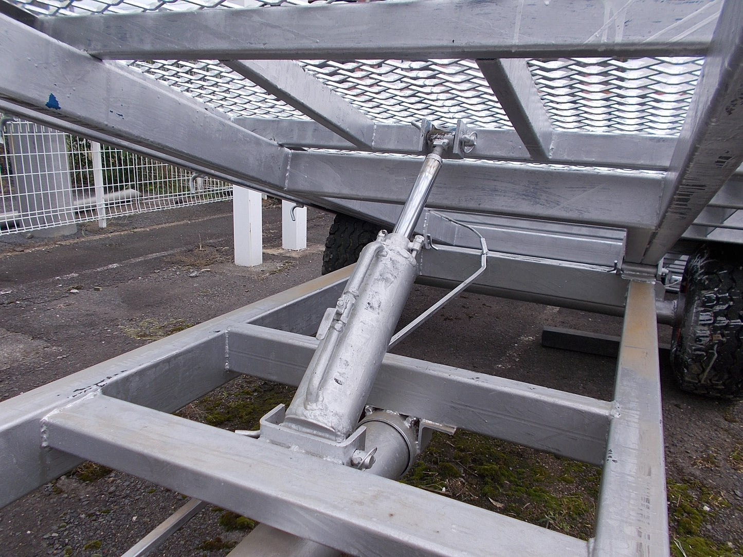 株式会社三協製作所　中古　コンバイントレーラー　STE-126S　3.5ｔ