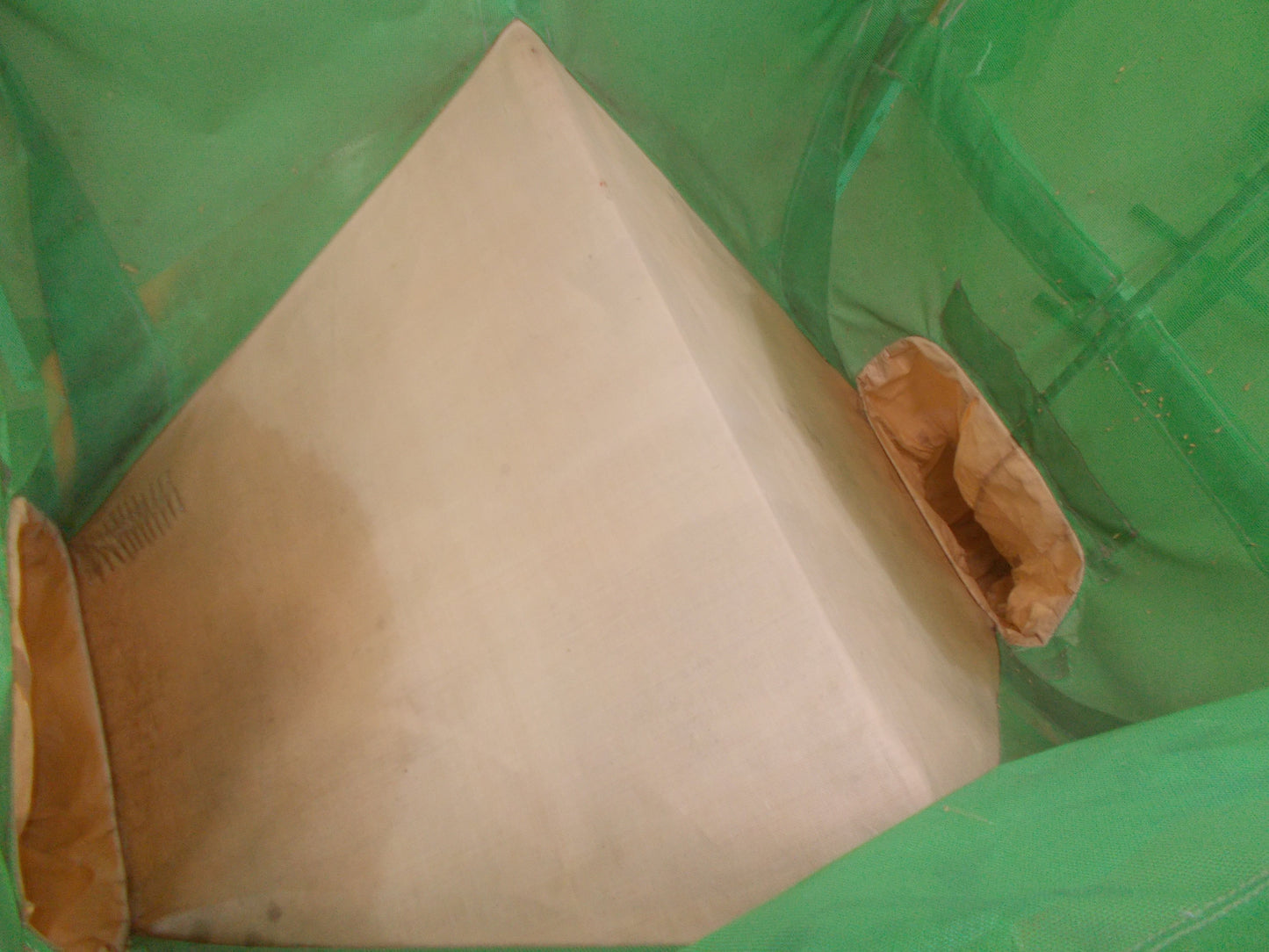 三洋　中古　籾搬送コンテナ　秋太郎　RS-18M