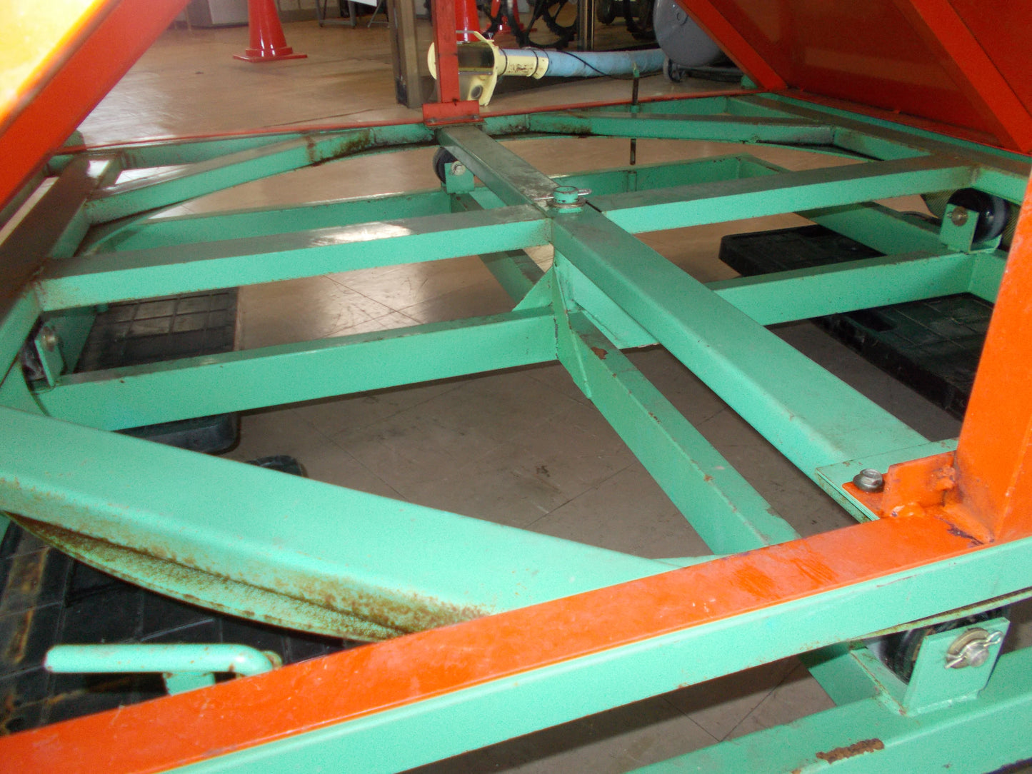 三洋　中古　籾搬送コンテナ　秋太郎　RS-18M