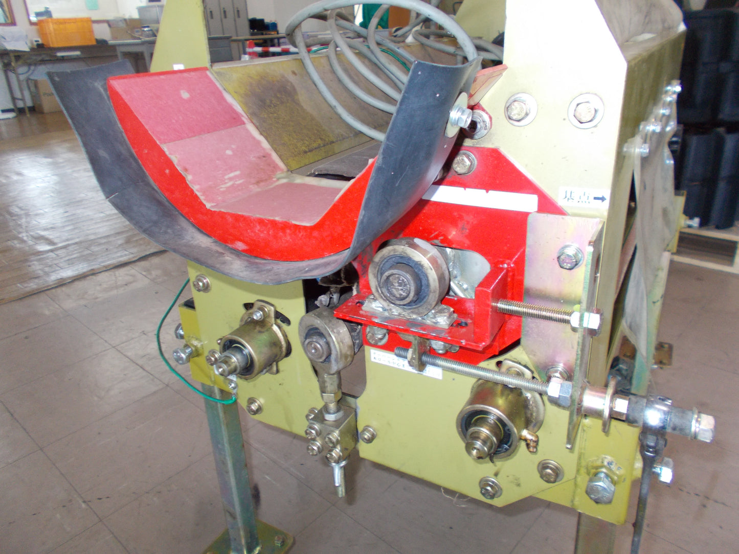 上越農機　中古　里芋毛羽取機　SK-4BGR