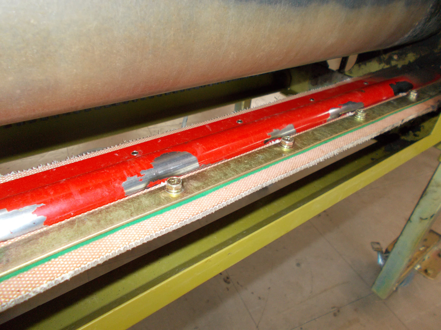 上越農機　中古　里芋毛羽取機　SK-4BGR