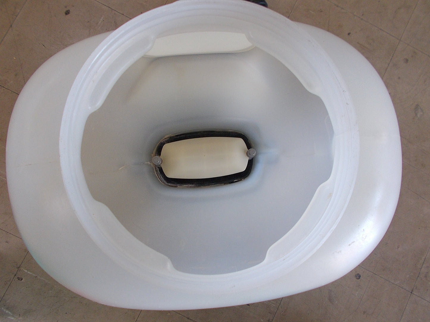 丸山　中古　背負動力散布機　MDJ3001-15