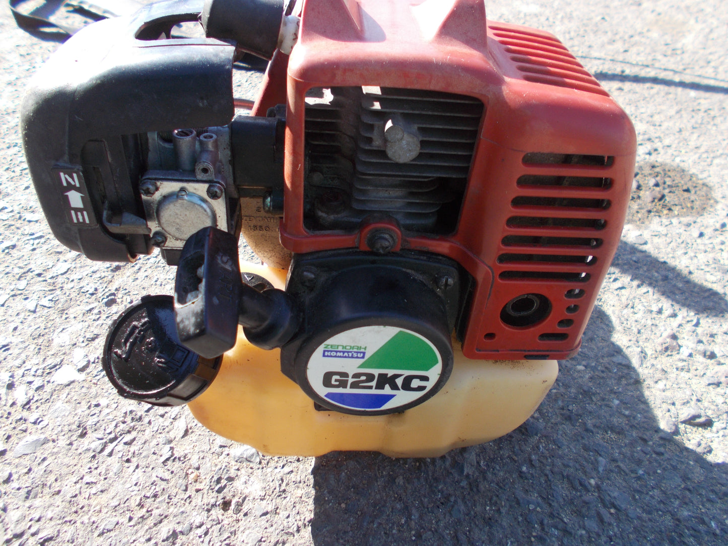 ゼノア　中古　草刈機　BC225D