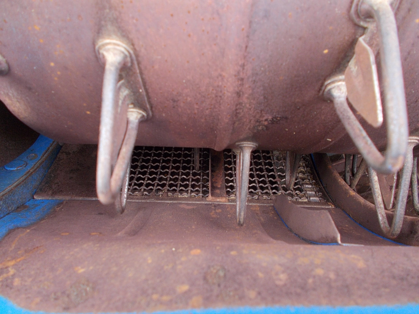 イセキ　中古　コンバイン　HVB315G　３条刈り