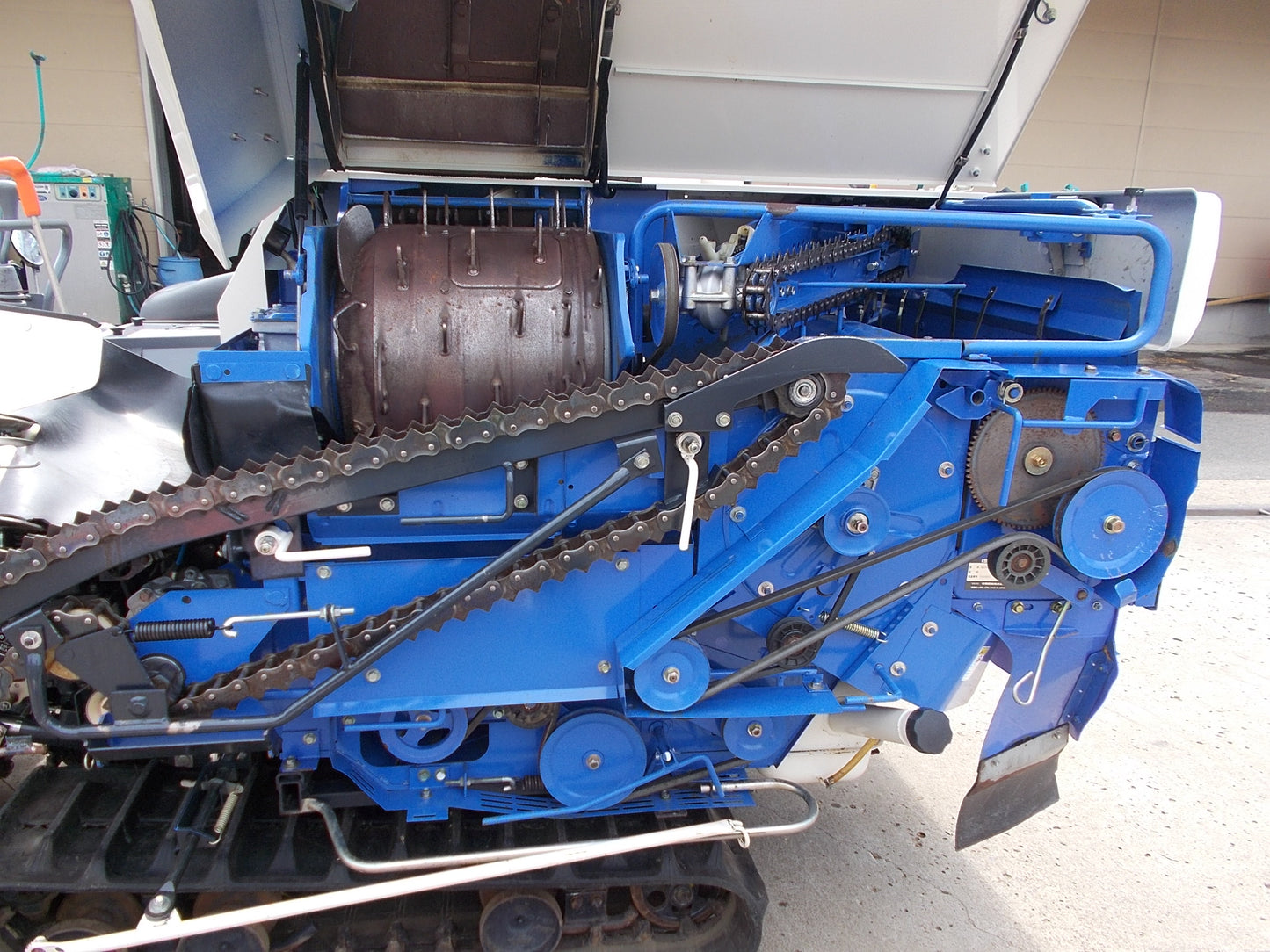 イセキ　中古　コンバイン　HVB315G　３条刈り