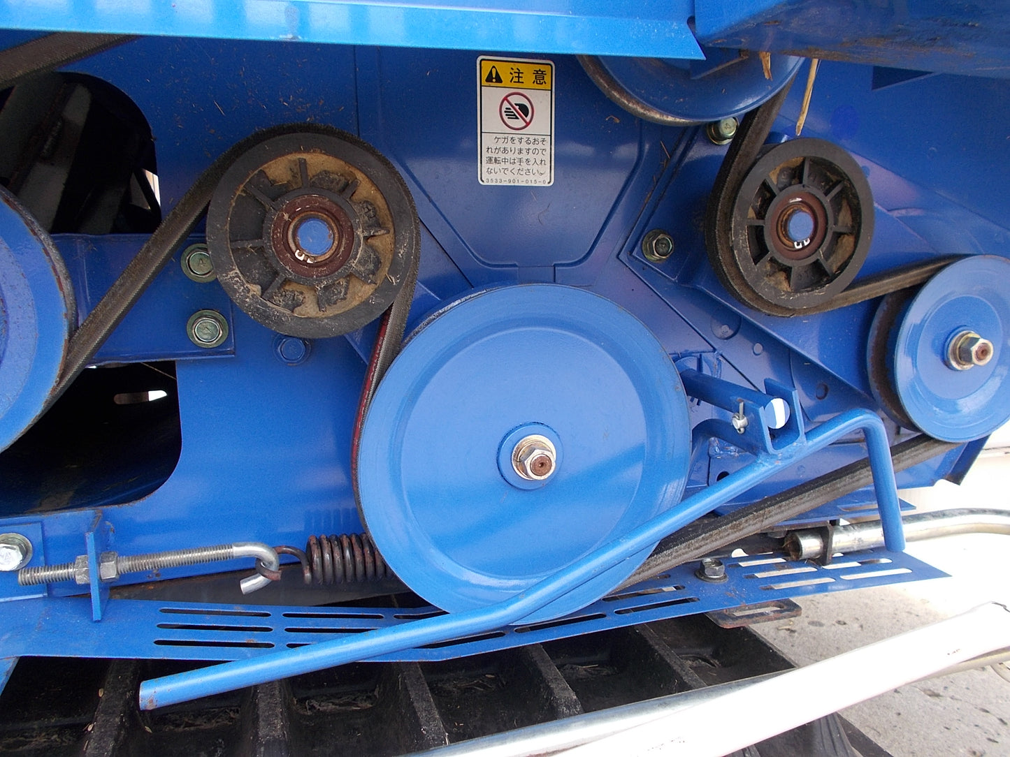 イセキ　中古　コンバイン　HVB315G　３条刈り