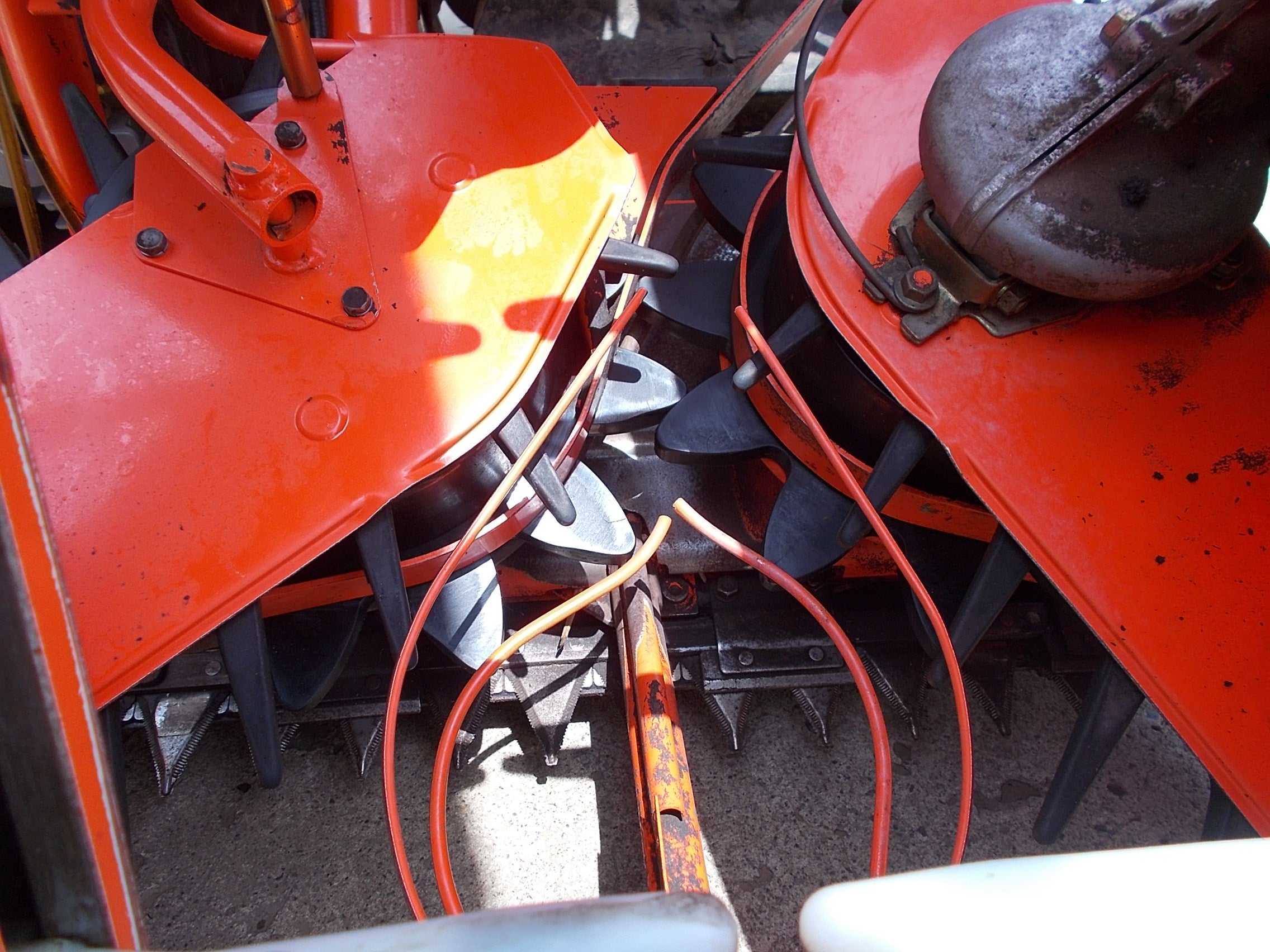 クボタ 中古 コンバイン SR195 2条刈り – 農キング