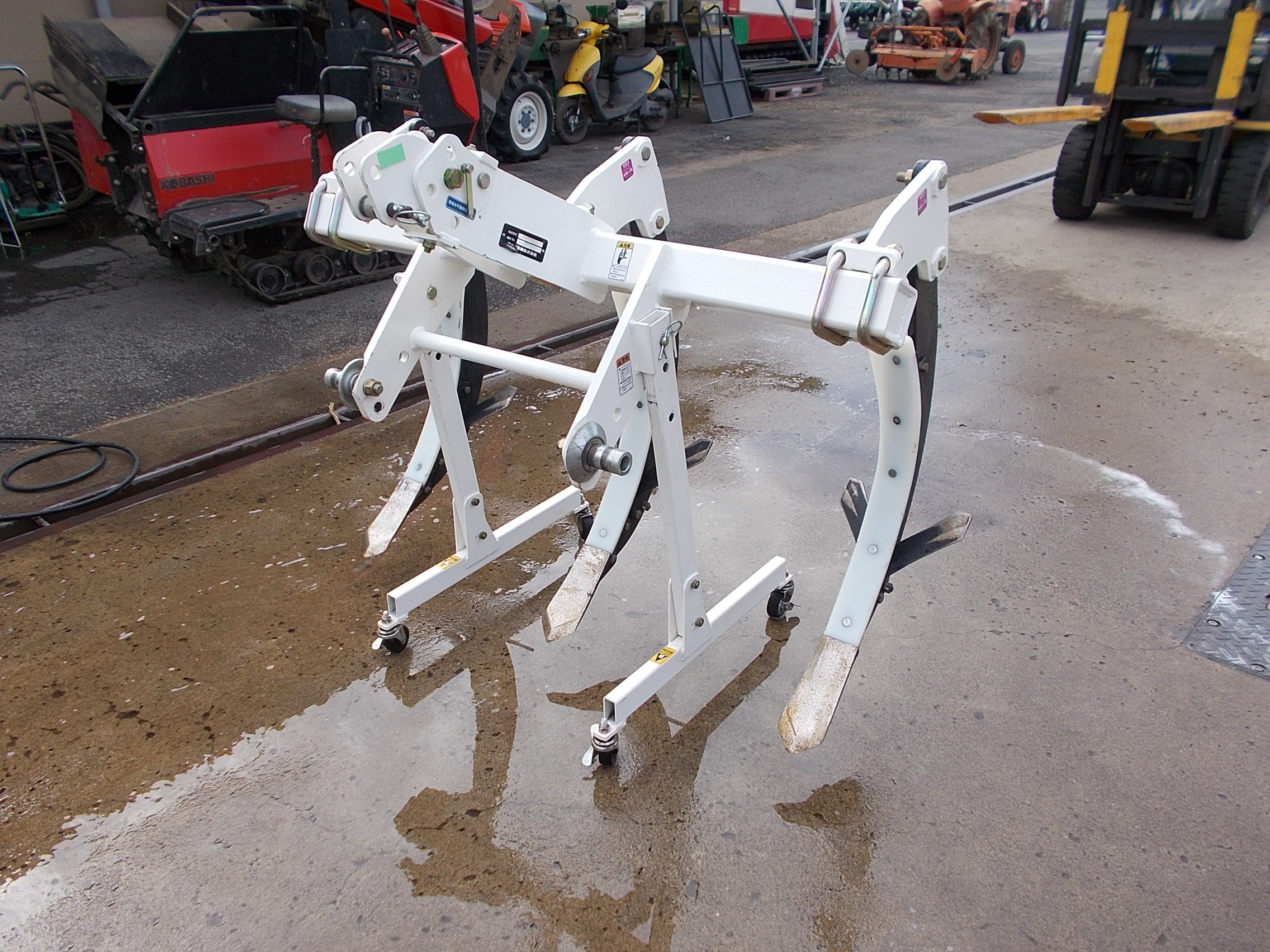 ☆スガノ☆プラソイラー☆プラウ☆3点リンク☆5本爪☆白い農機☆3SP 5BR2D ☆スガノ☆プラソイラー☆プラウ☆3点リンク☆5本爪☆白い