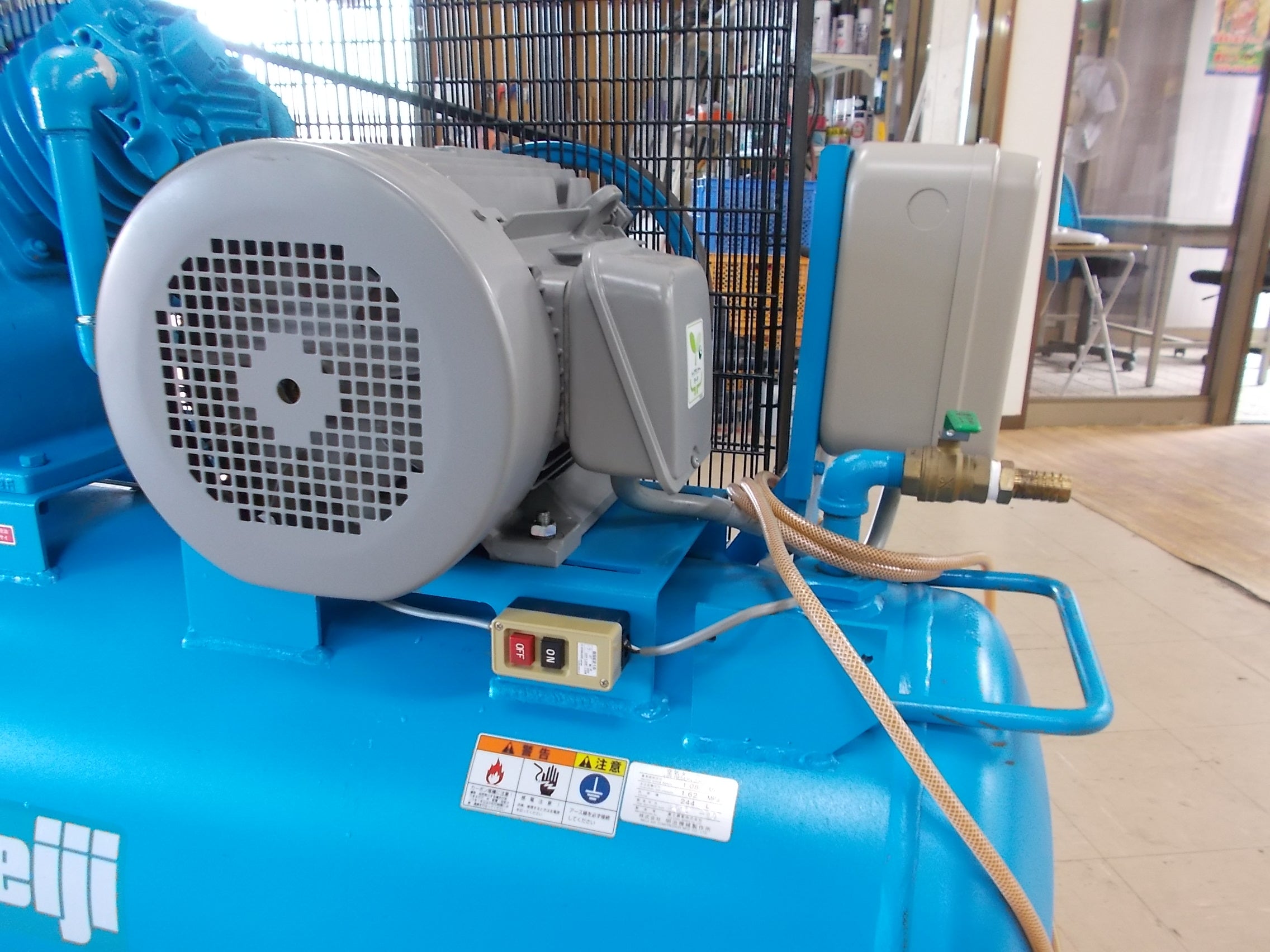 明治 中古 エアーコンプレッサー Y-75 5P 200V 7.5Kw – 農キング