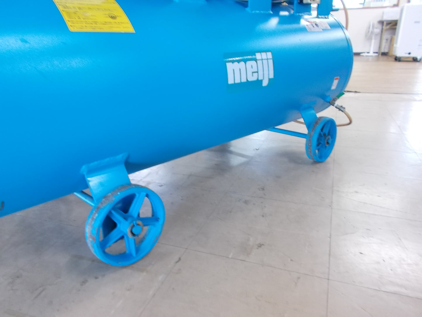 明治　中古　エアーコンプレッサー　Y-75  5P　200V　7.5Kw