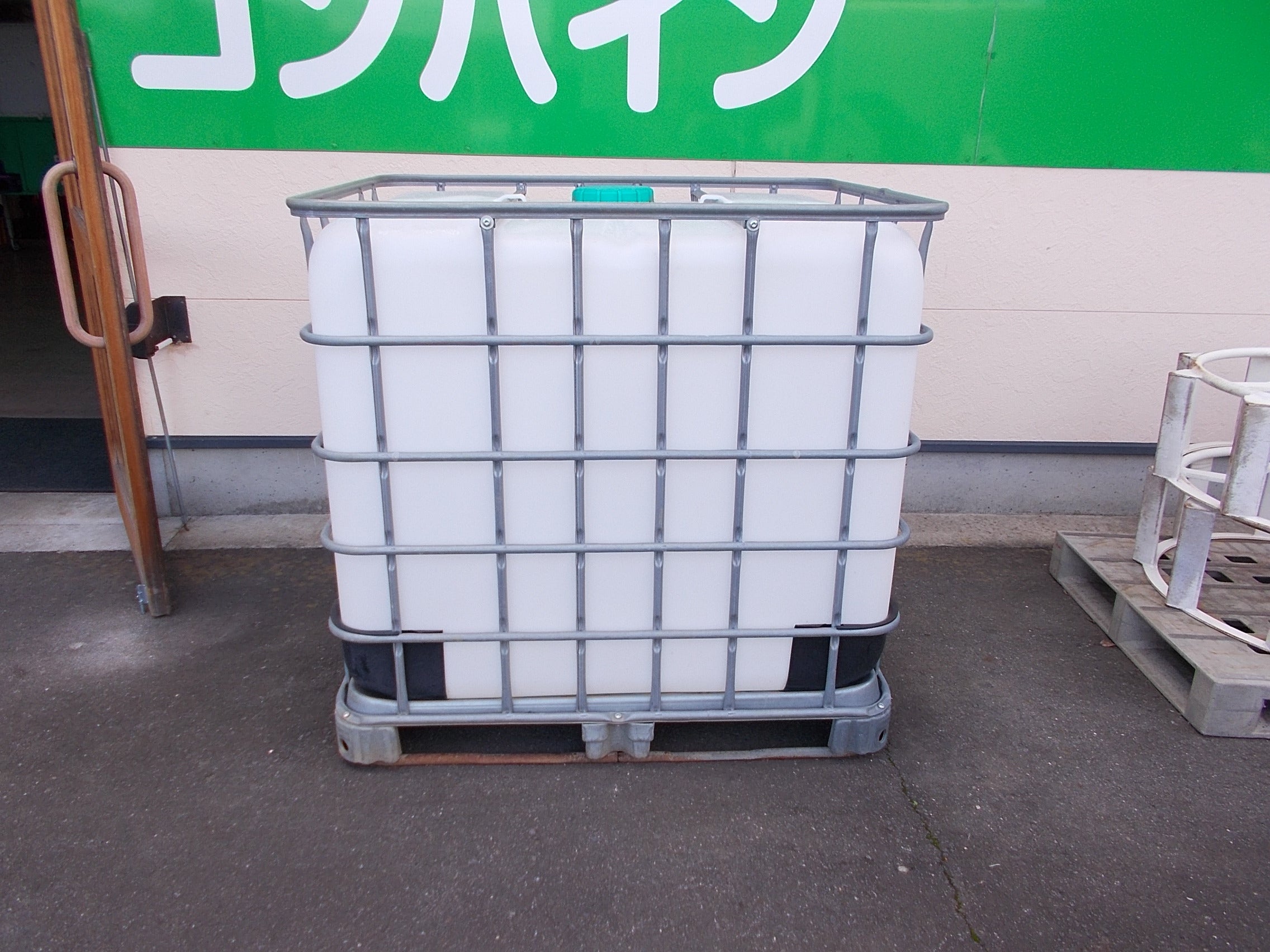 中古貯水タンク 1000L シュッツ 中古 貯水タンク 1000L – 農キング