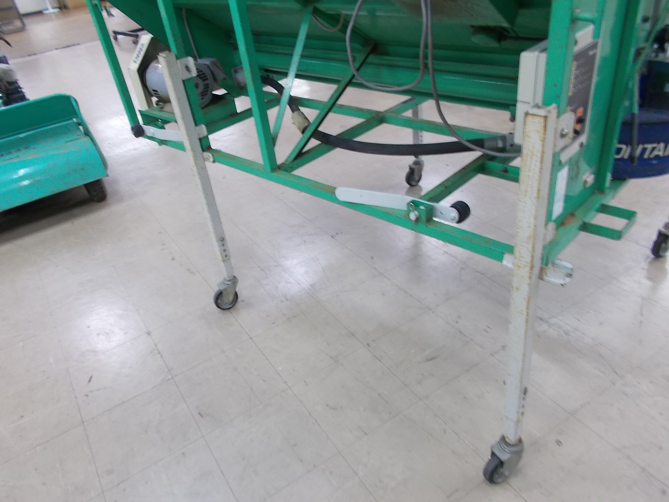 米 貯蔵 コンテナ 200V タイショー 中古 グレーンコンテナ EX-11 200V ホース約4m – 農キング