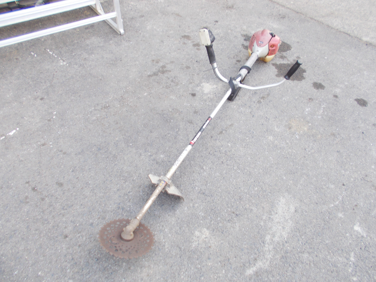 ゼノア　中古　刈払機　BC2350