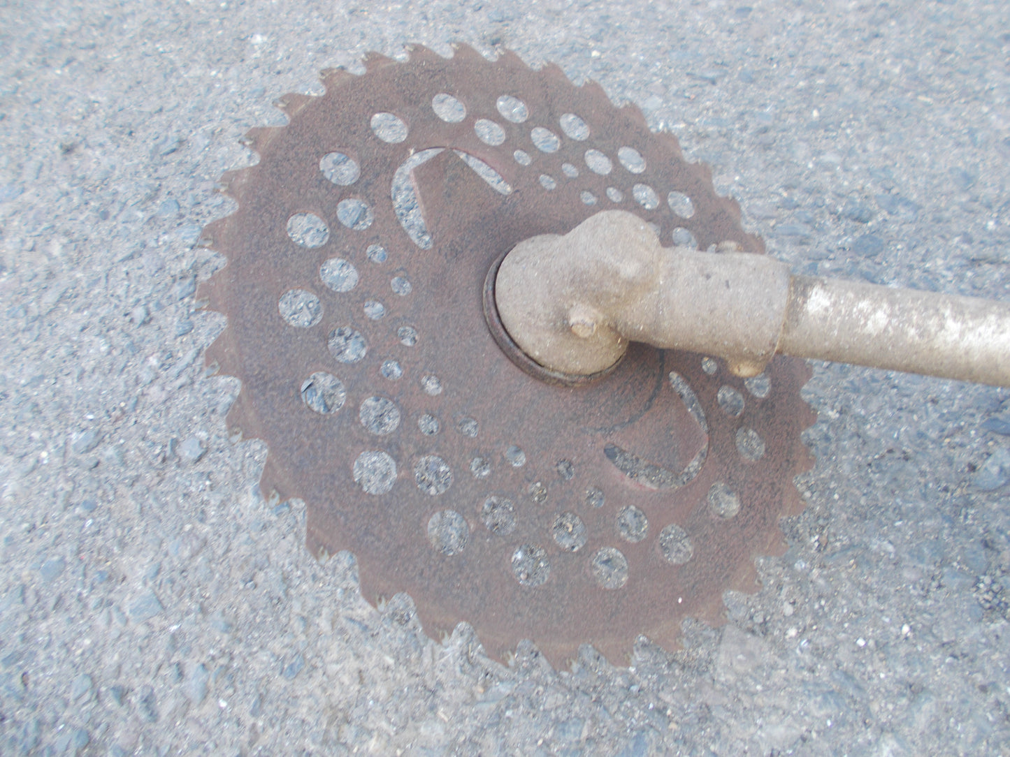 ゼノア　中古　刈払機　BC2350