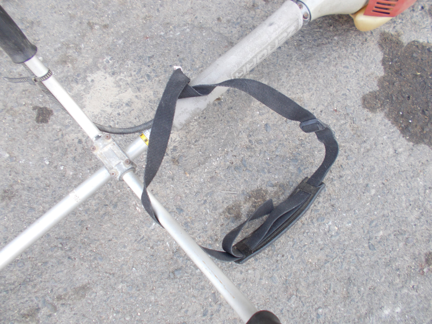 ゼノア　中古　刈払機　BC2350