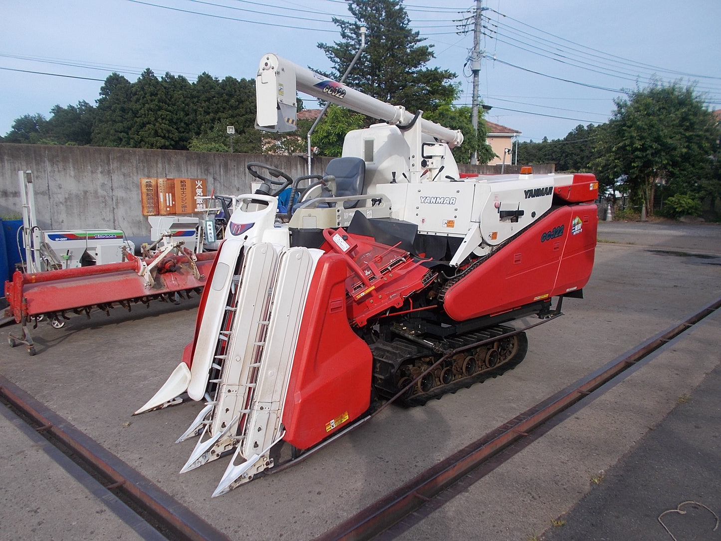 ヤンマー　中古　コンバイン　GC322