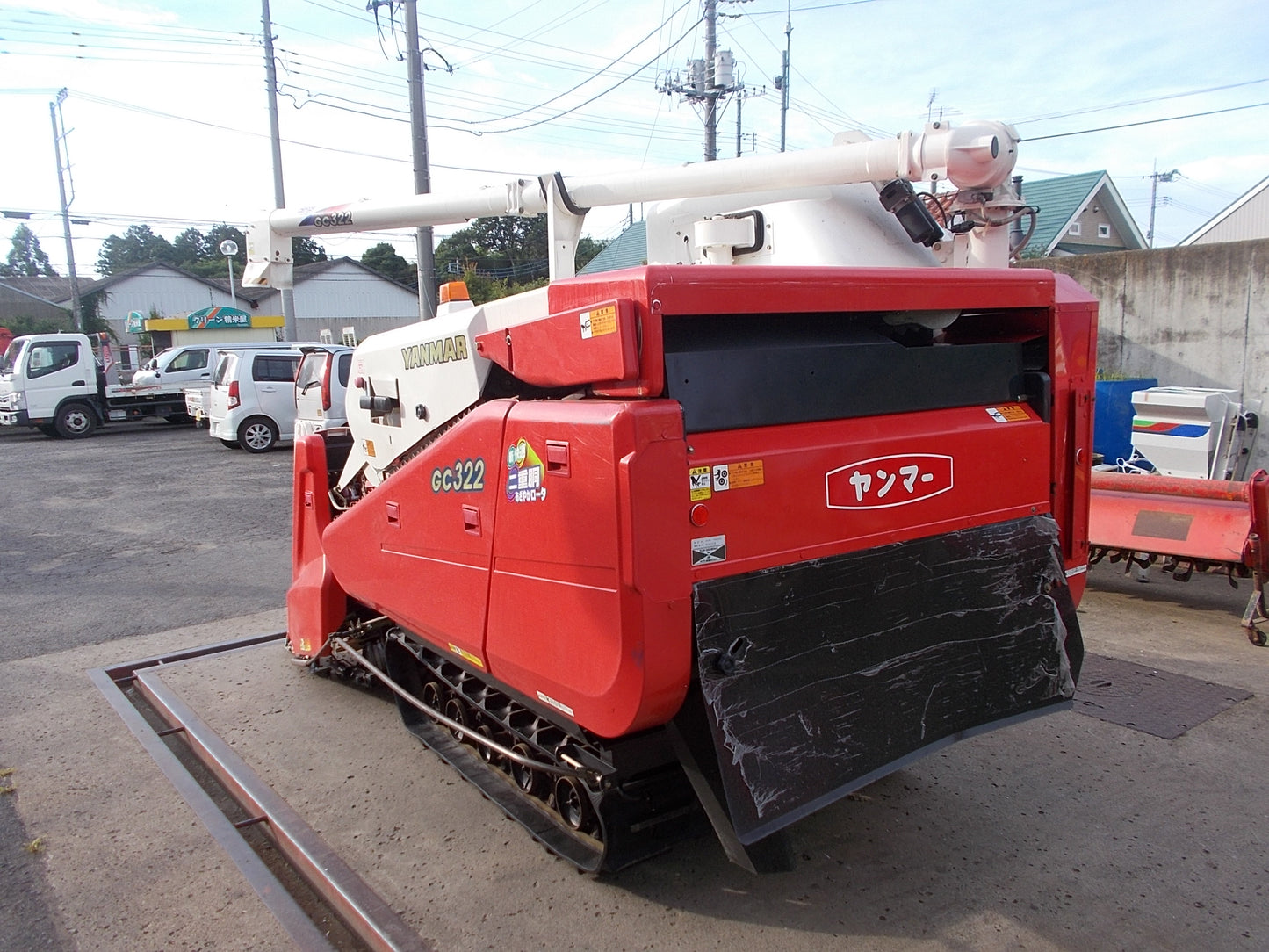 ヤンマー　中古　コンバイン　GC322