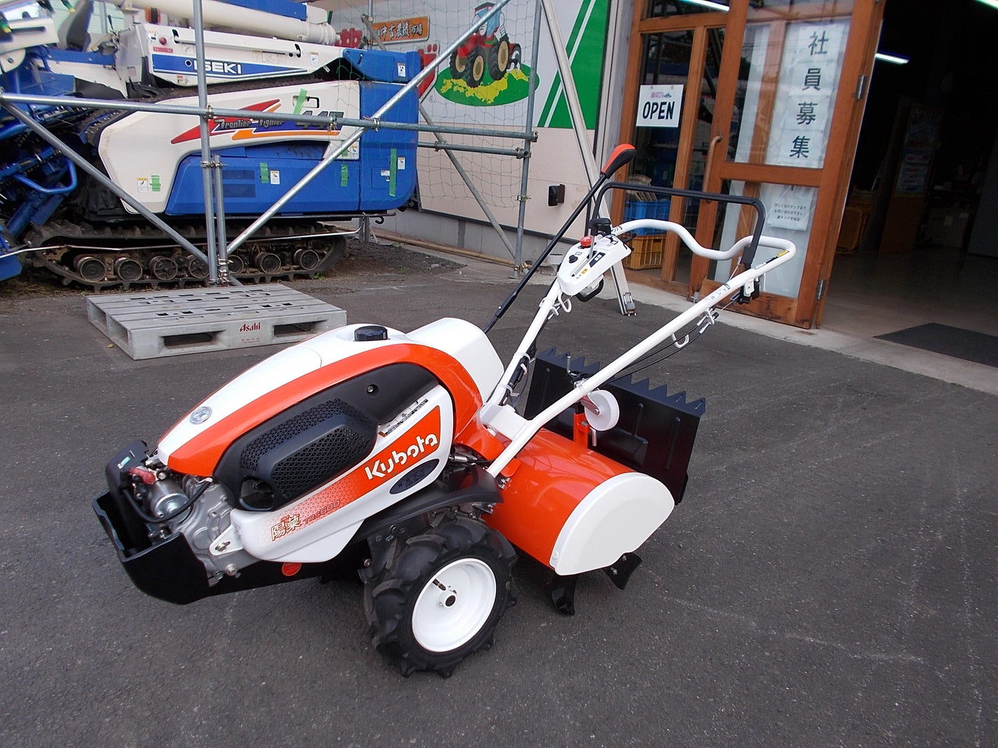 クボタ　中古　管理機　TRS600E　セル付き 未使用品