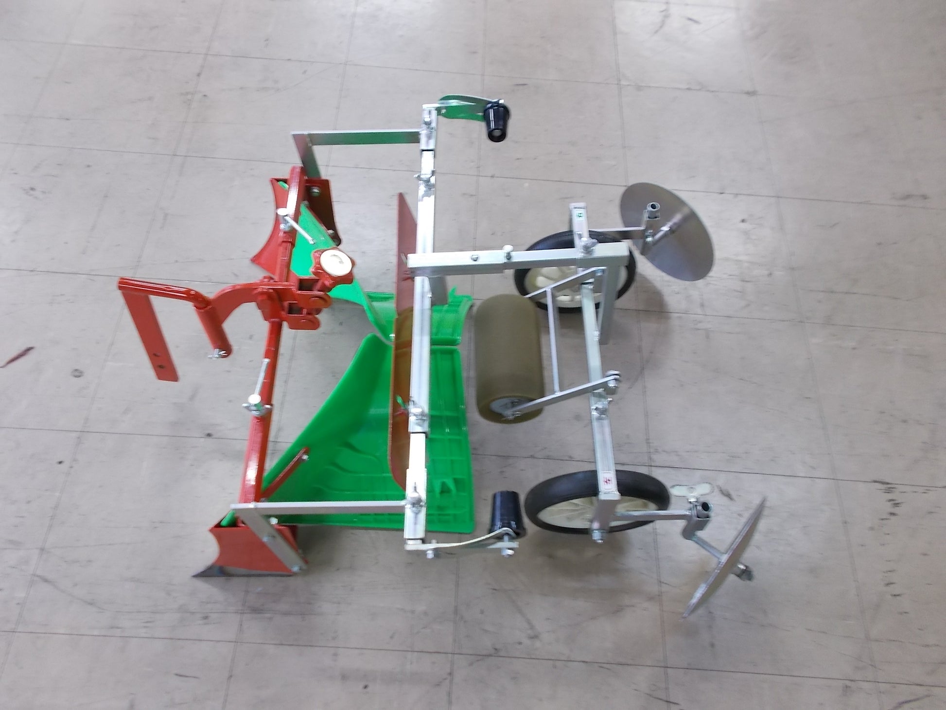 宮丸アタッチメント研究所 中古 畦立て機 TR60・70 – 農キング