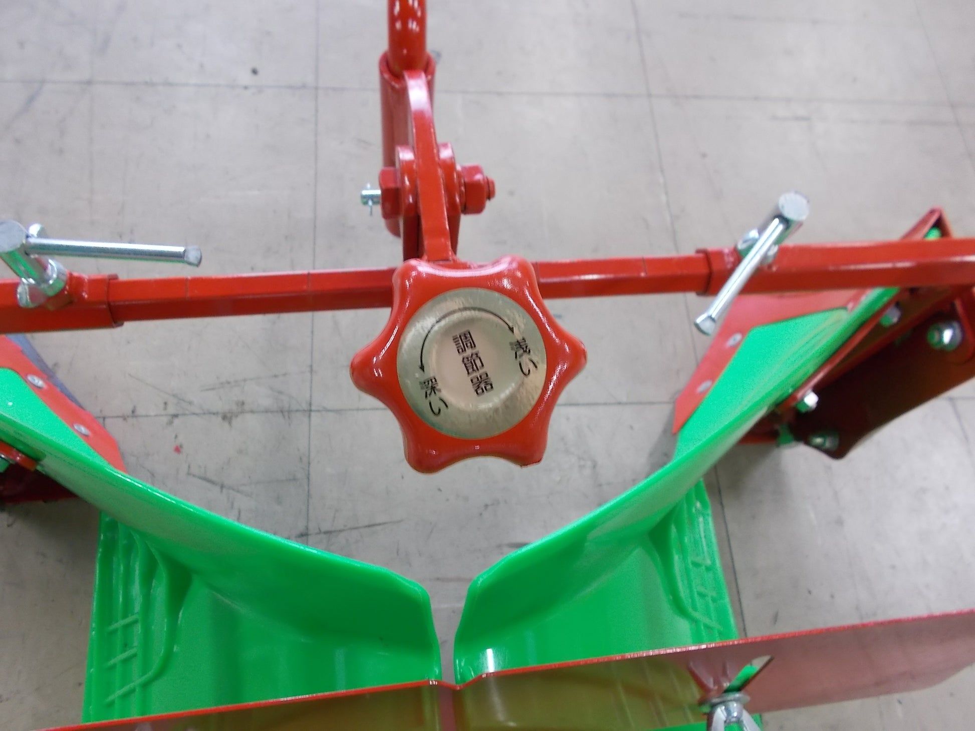 宮丸アタッチメント研究所 中古 畦立て機 TR60・70 – 農キング