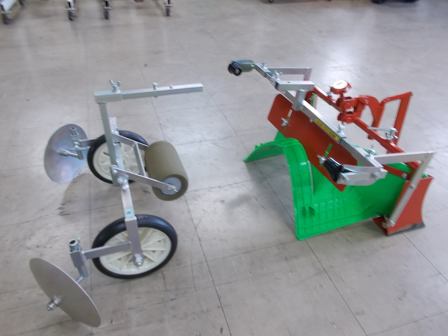 宮丸アタッチメント研究所　中古　畦立て機　TR60・70