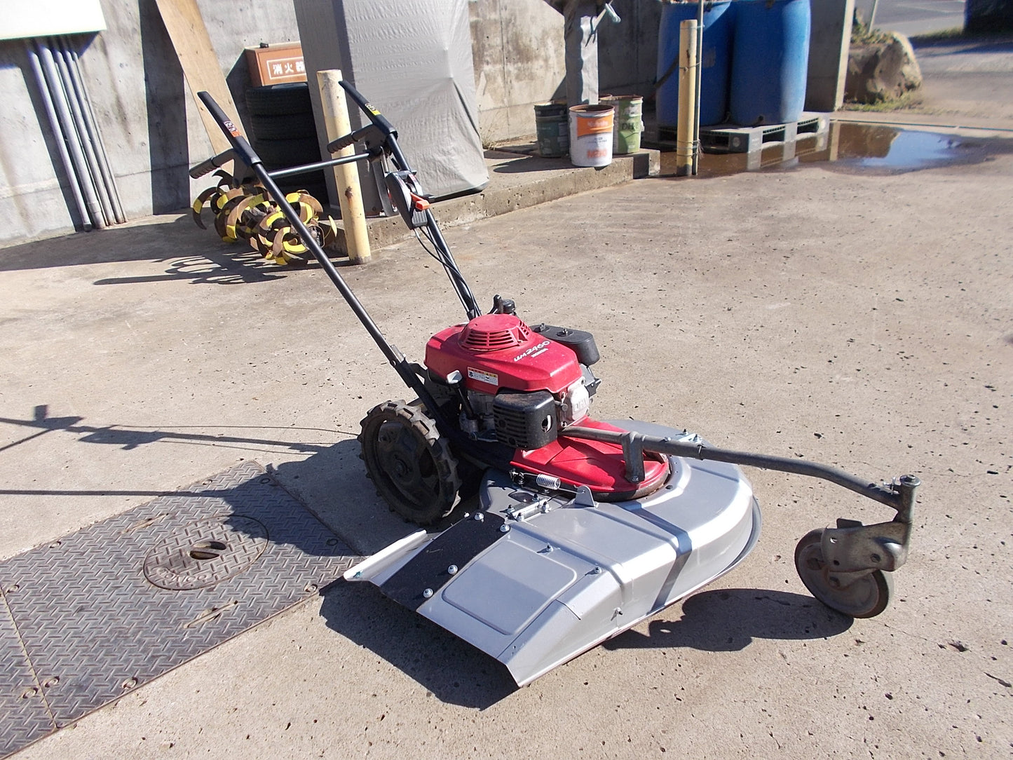 ホンダ　中古　歩行型草刈機　UM2460　