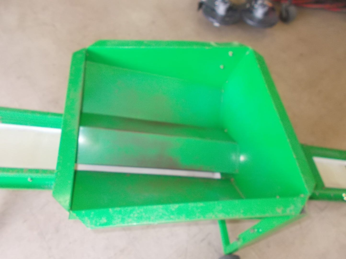 （株）岡山農栄社　中古　ベルトコンベア　BC1200AL