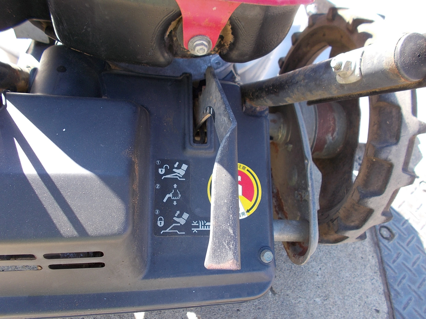 ホンダ　中古　歩行型草刈機　UM2460　