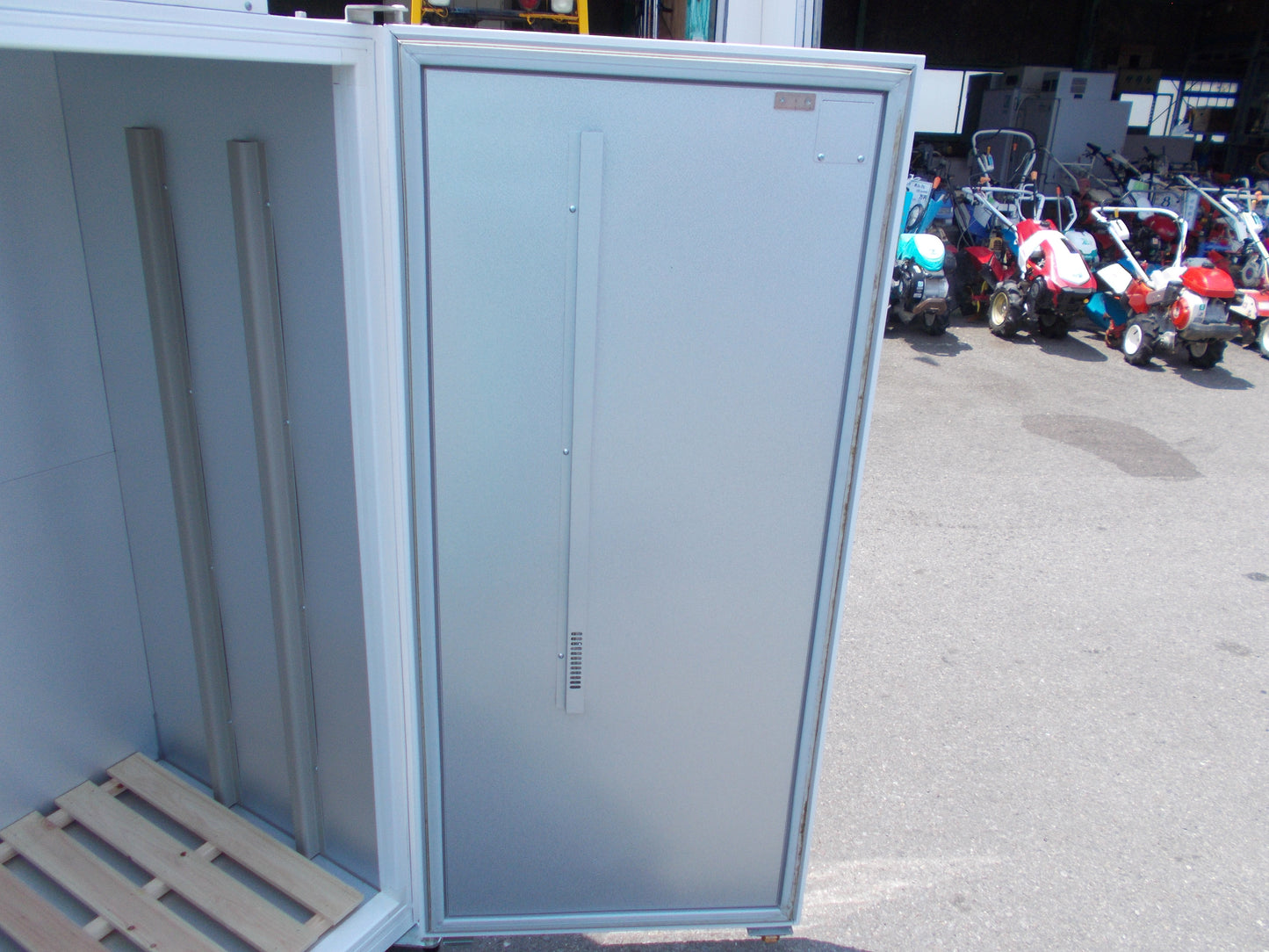 イセキ　中古　保冷庫　FSE21