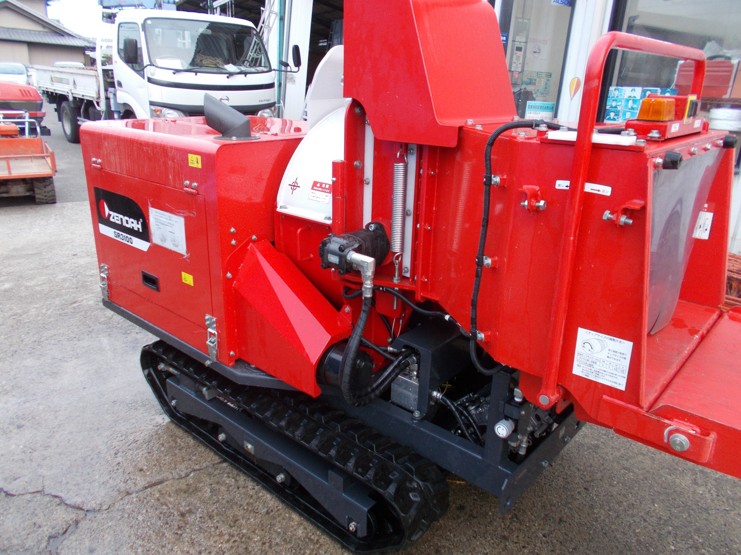 ゼノア　中古　チッパー　SR3100