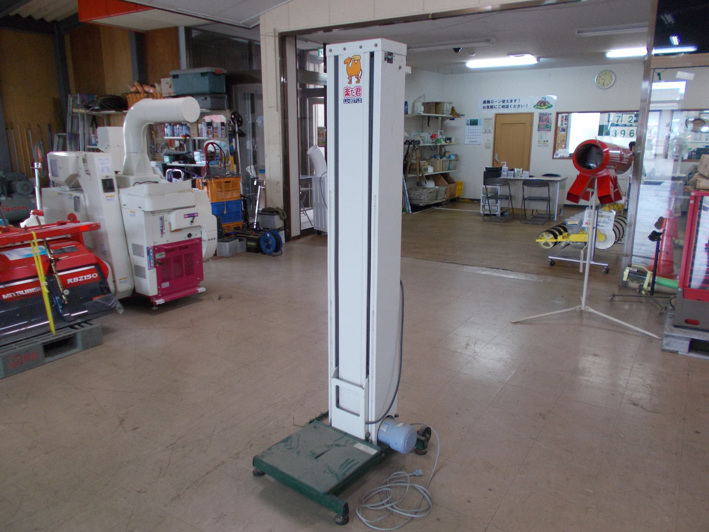 タイガーカワシマ　中古　米袋用昇降機　LU-207LD