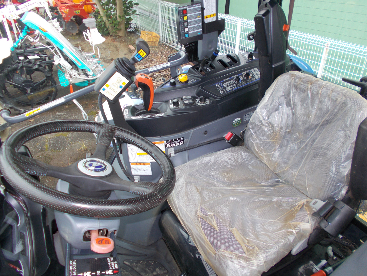 イセキ　中古　トラクター　TJV985