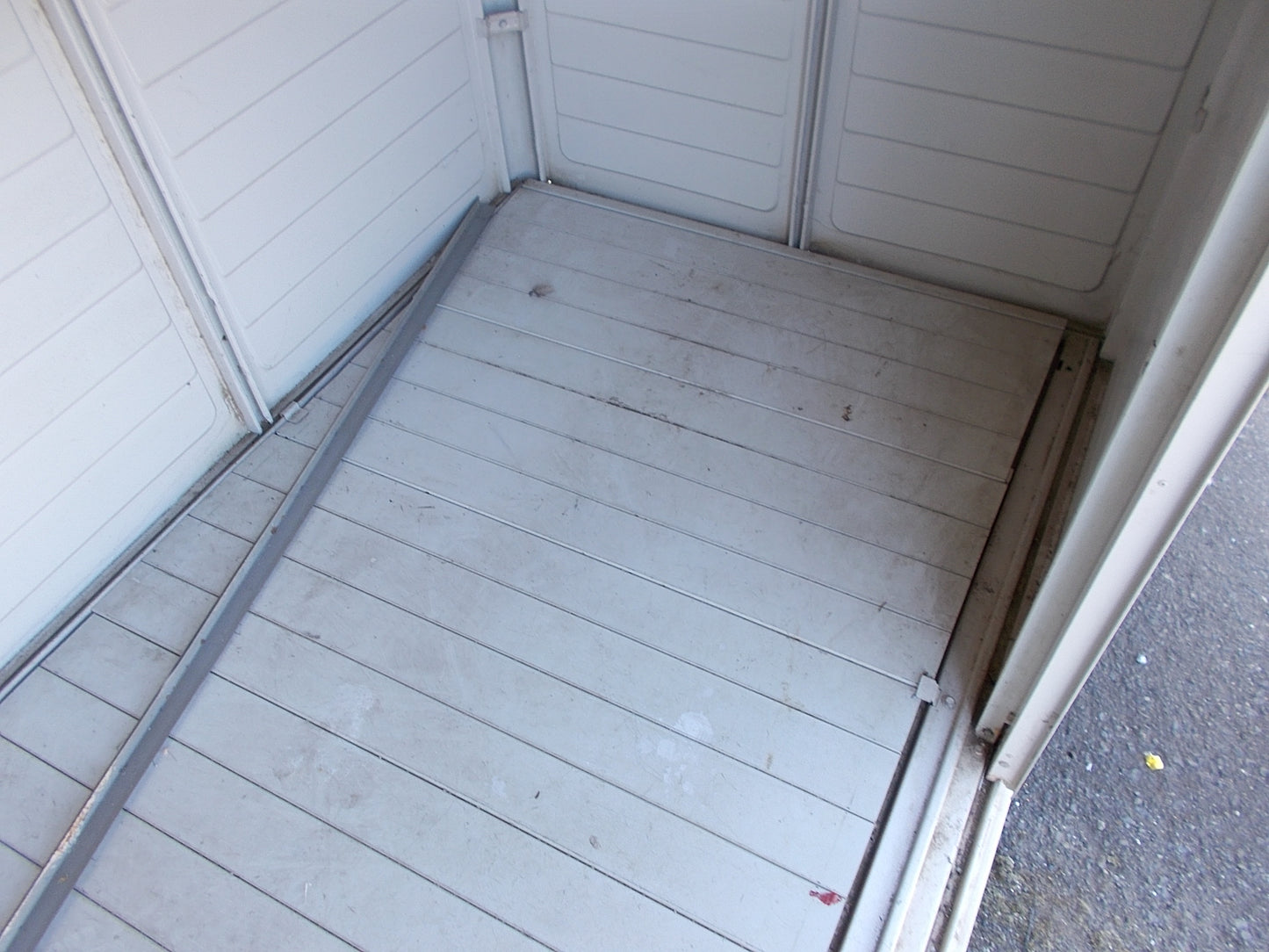 ヨドコウ　中古　ヨド物置　型式不明