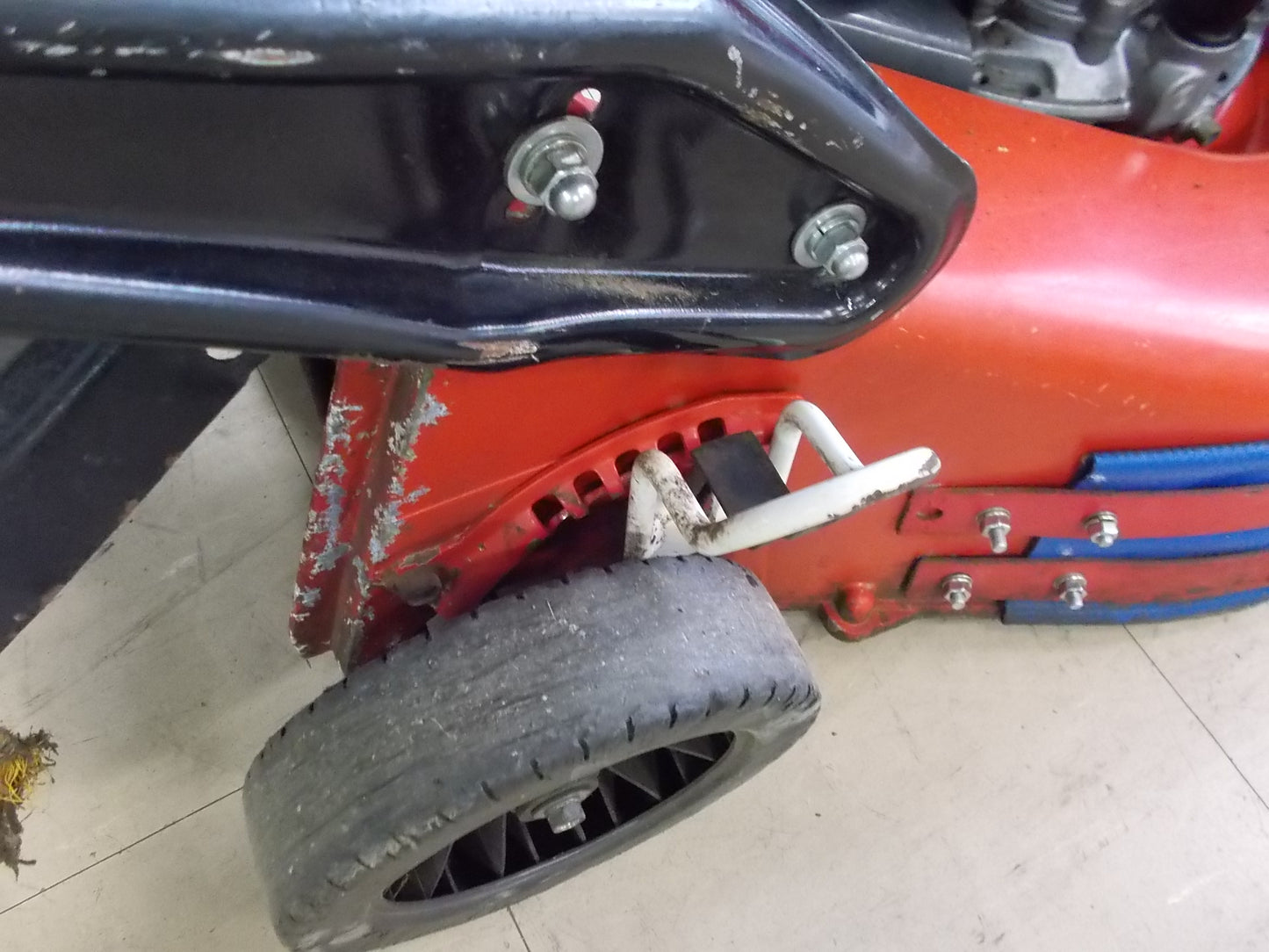 オーレック　中古ジャンク品　芝刈り機　GR538　歩行型