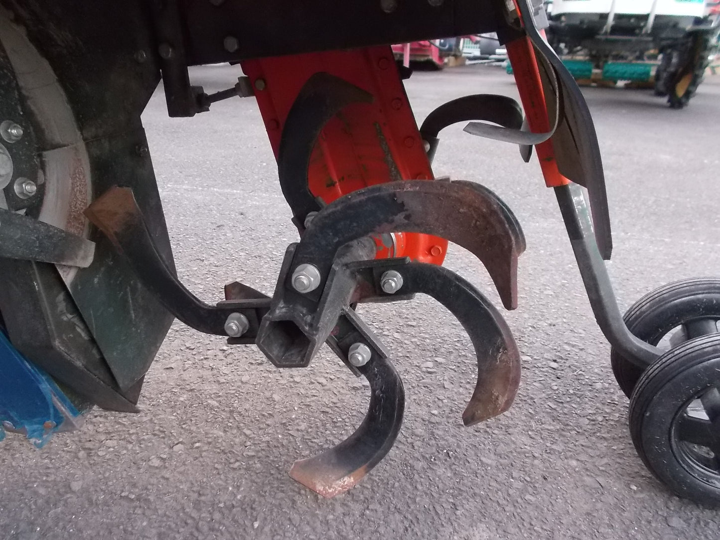 ホンダ　中古　畦立て機+作業機（型式不明）　管理機FR615