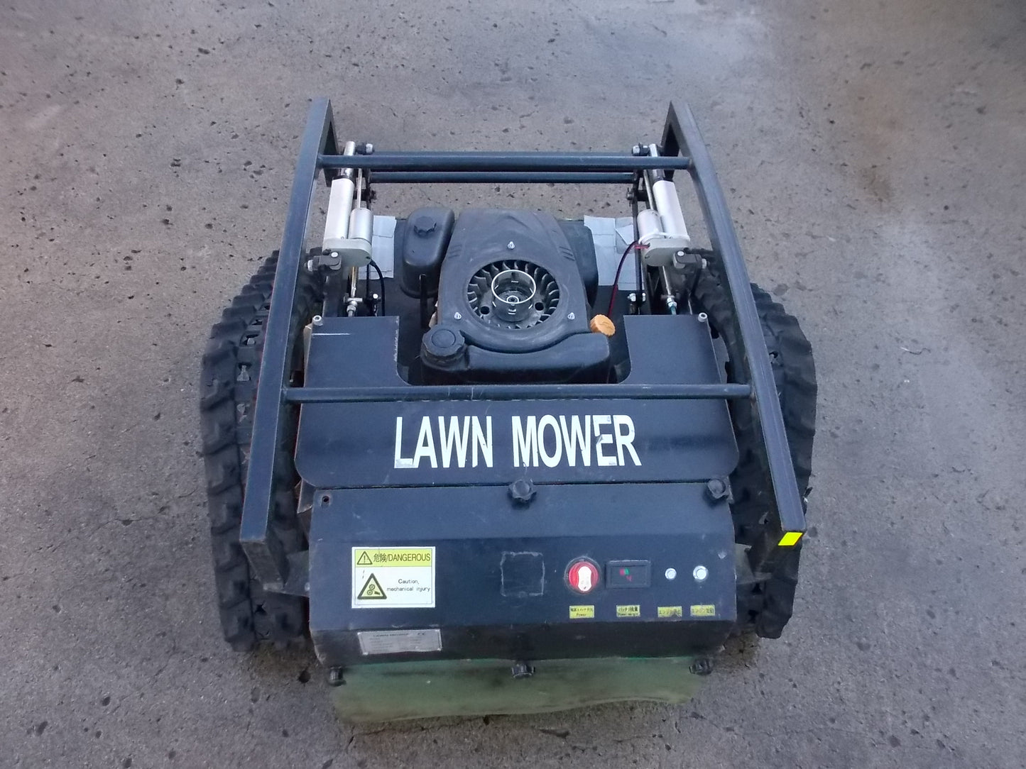 メーカー不明　ジャンク品　ラジコン草刈機　LM-750　