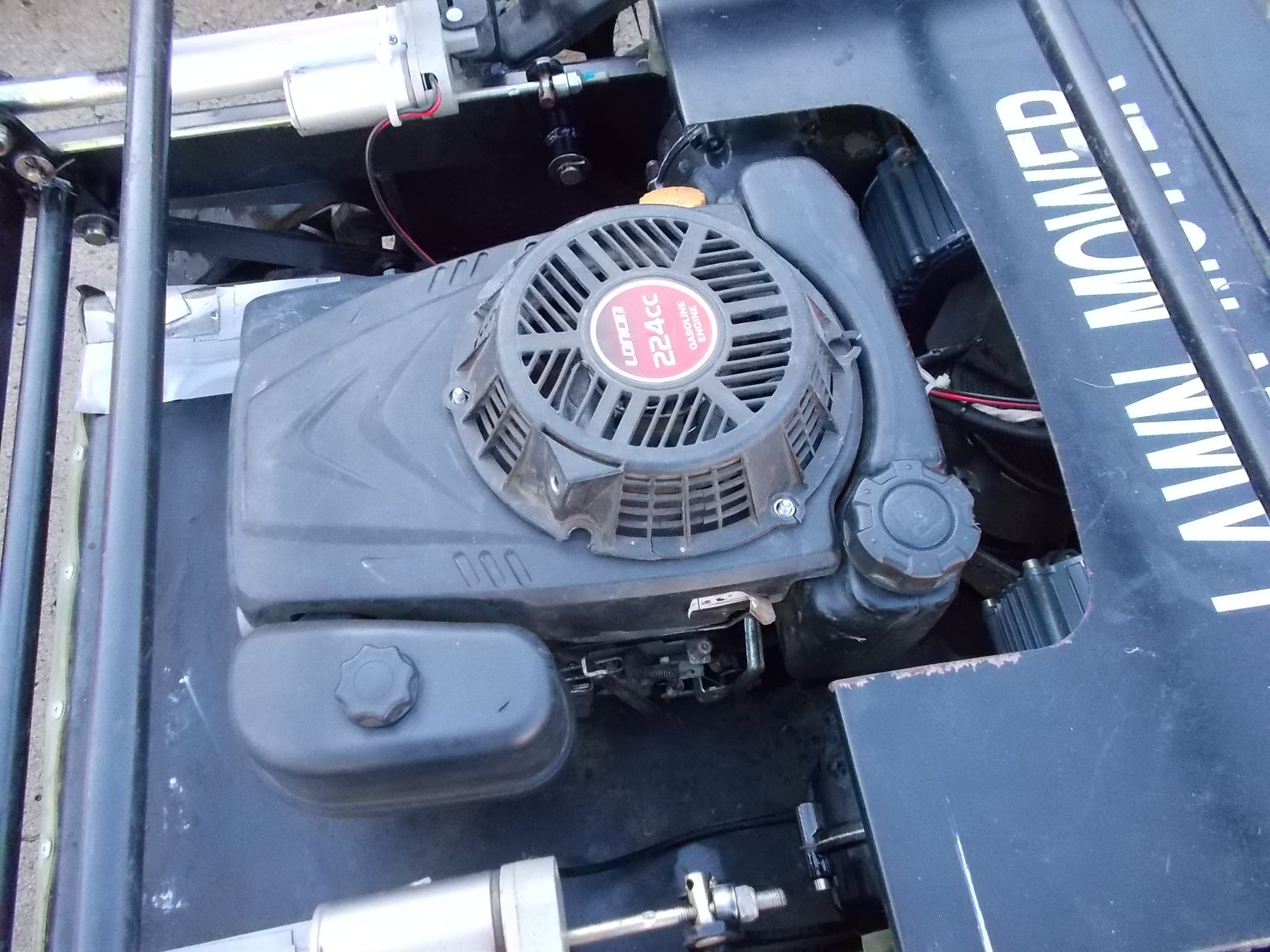 メーカー不明 ジャンク品 ラジコン草刈機 LM-750 – 農キング