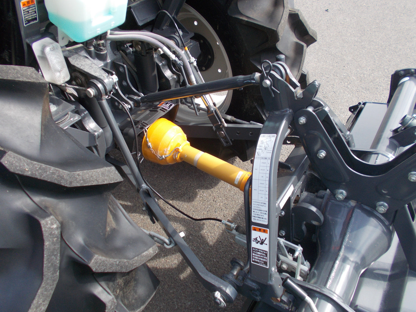 三菱　中古　トラクター　GJE33X