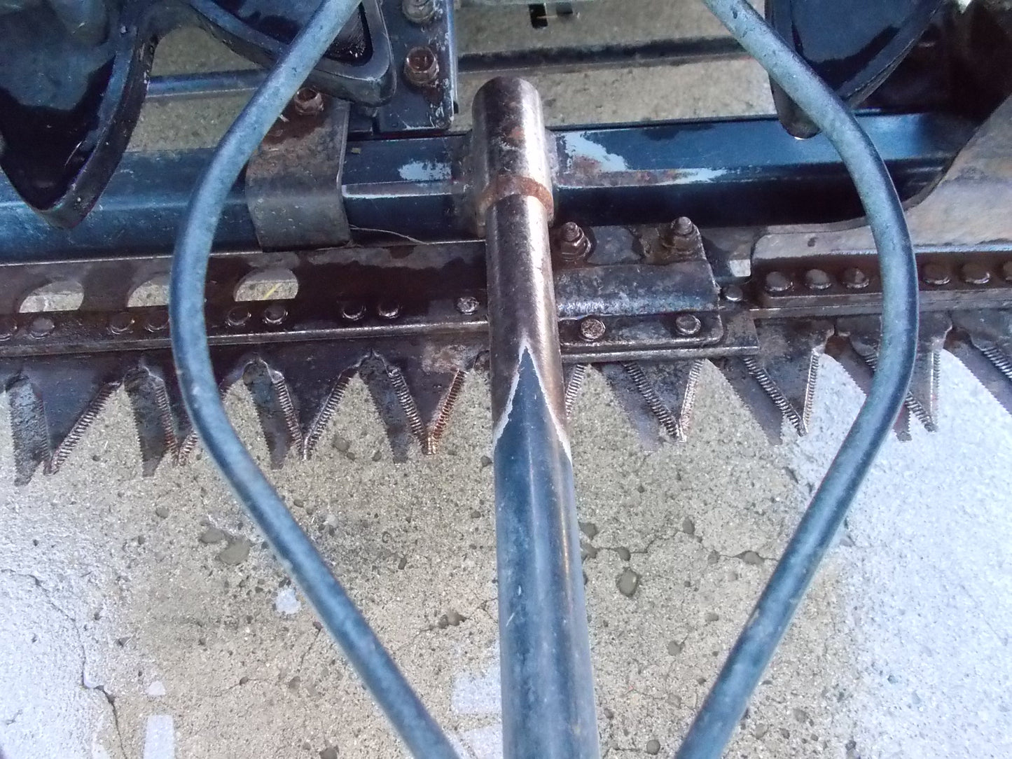 イセキ　中古　ジャンク品　コンバイン　HVG218G　2条刈り　１８馬力