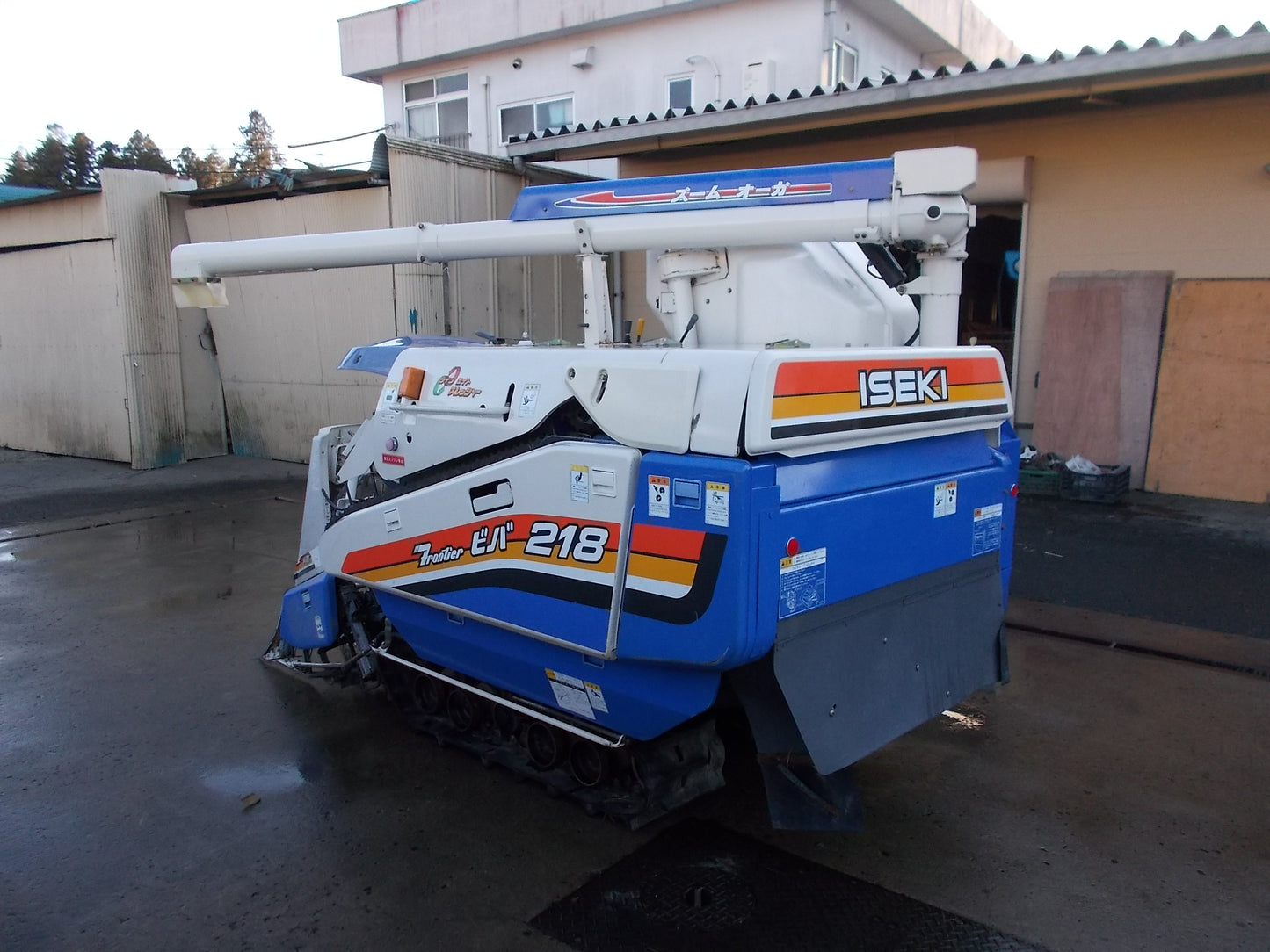 イセキ　中古　ジャンク品　コンバイン　HVG218G　2条刈り　１８馬力