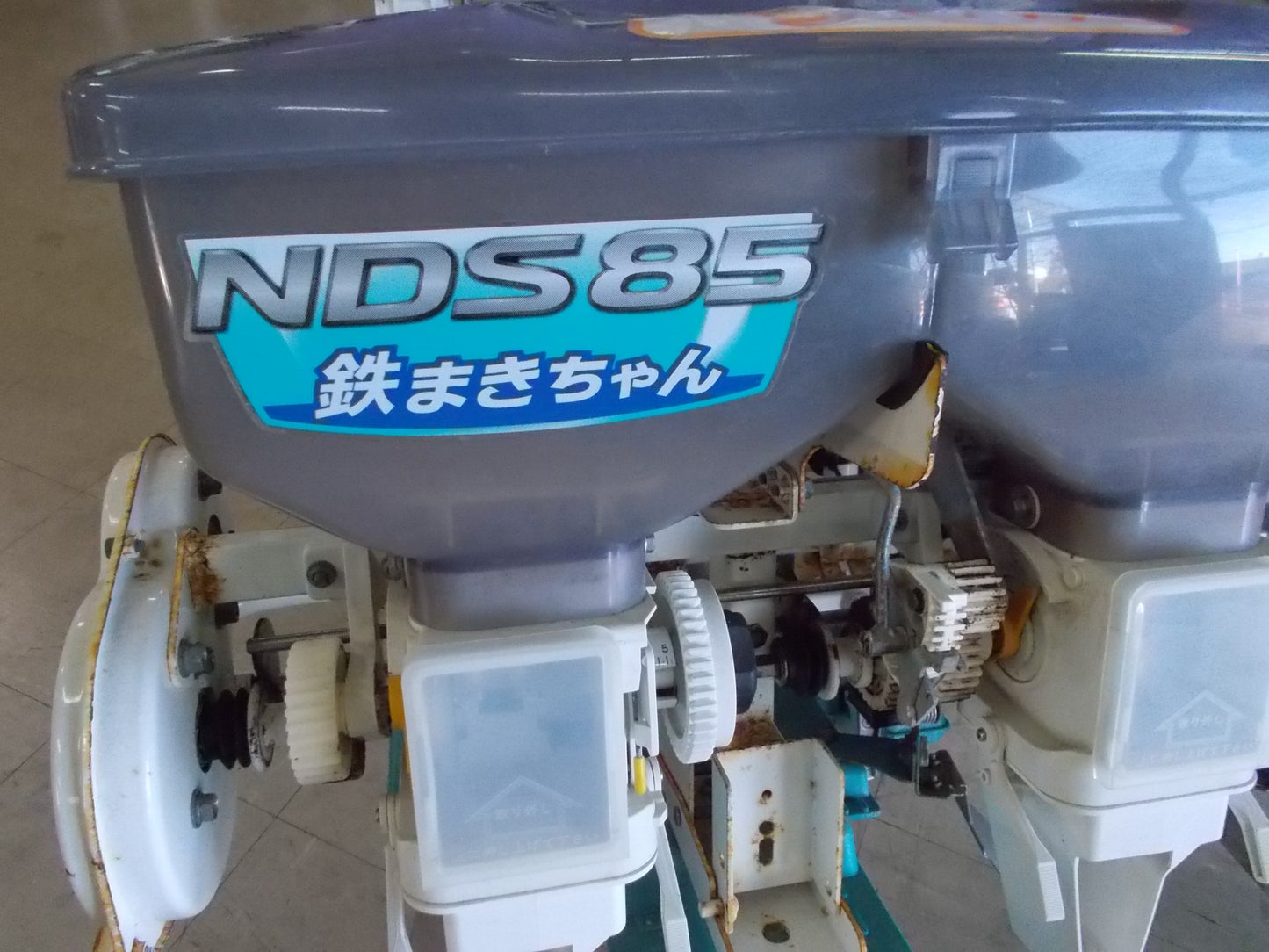 クボタ　中古　鉄コート播種機　NDS-85（8条）　鉄まきちゃん