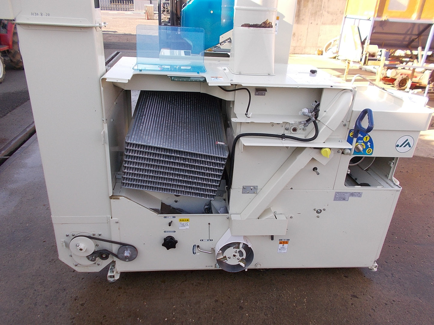 サタケ　中古　籾摺り機　NRZ550GWAK（2）５インチ