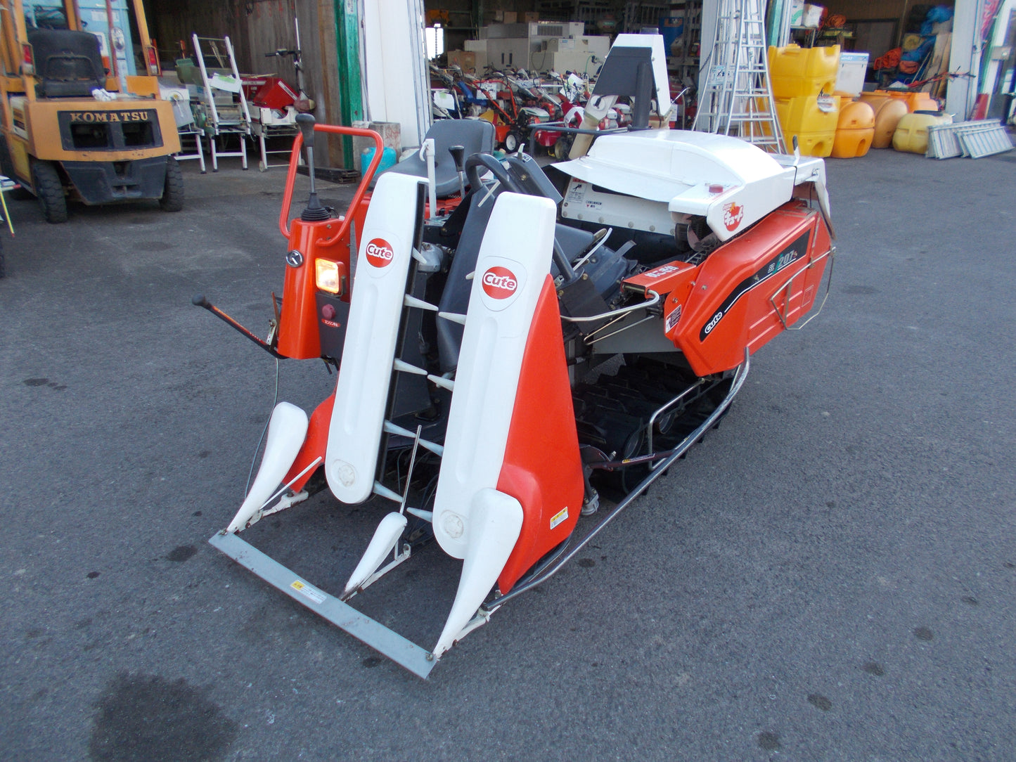 クボタ　中古　コンバイン　SR-J207