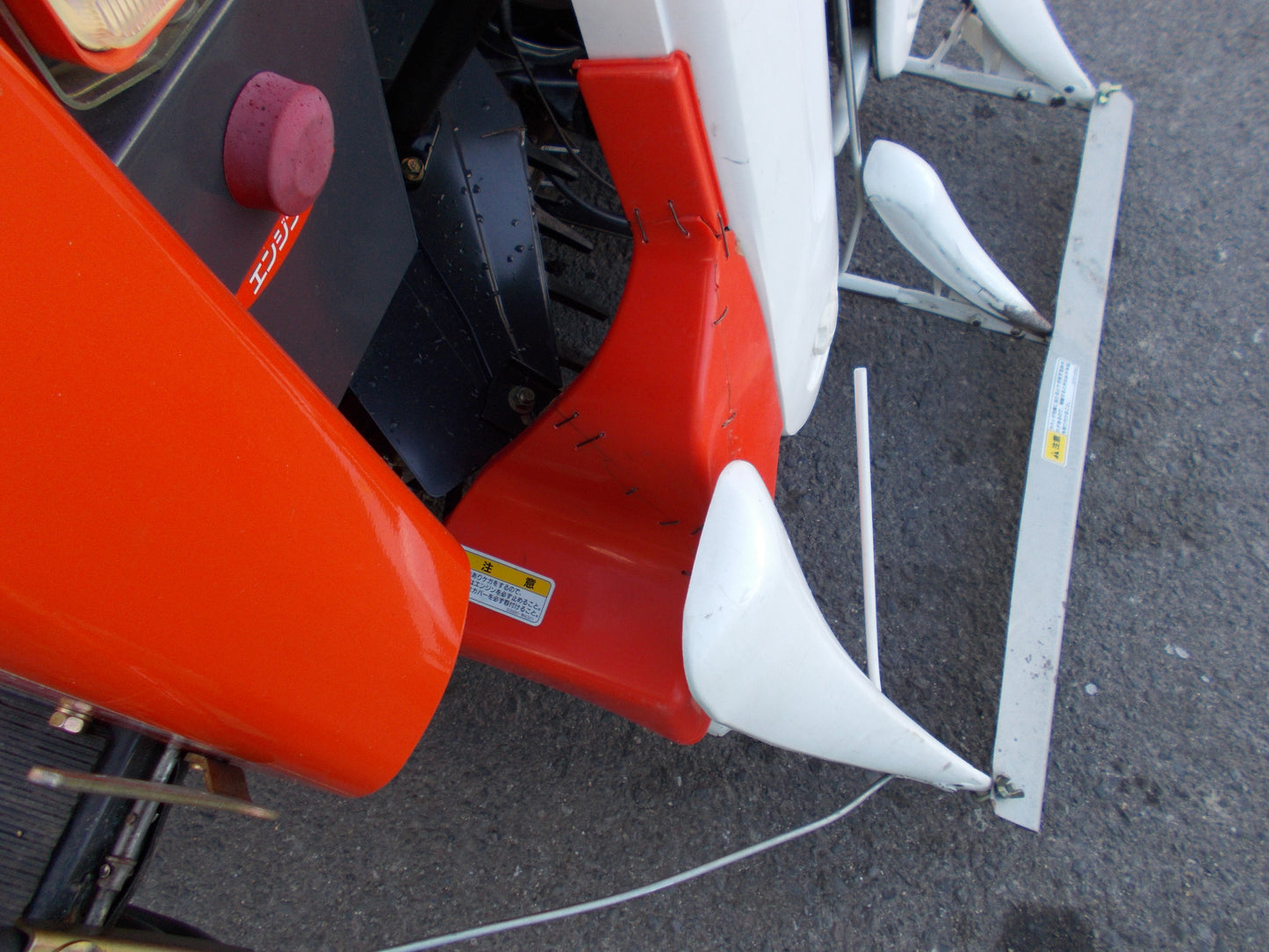 クボタ　中古　コンバイン　SR-J207