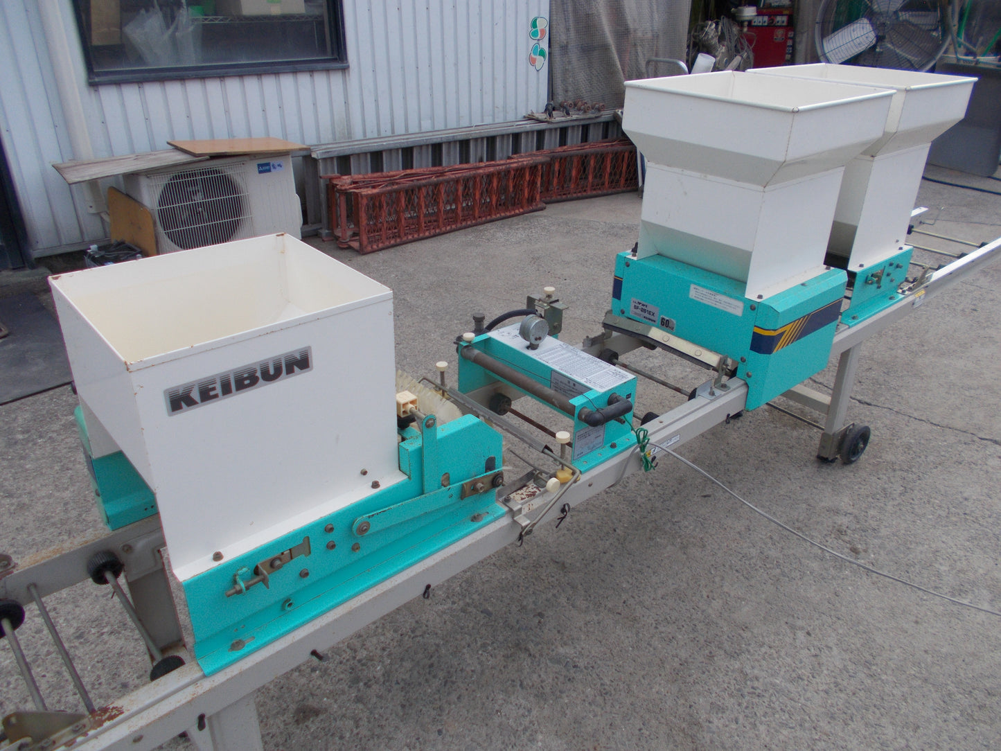 敬文　中古　播種機　SF-261EX